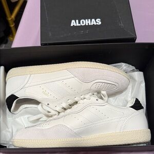 ALOHAS Cream and Black Sneakers